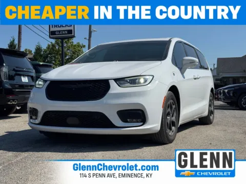 White 2022 Chrysler Pacifica Hybrid Limited for sale in Eminence, KY