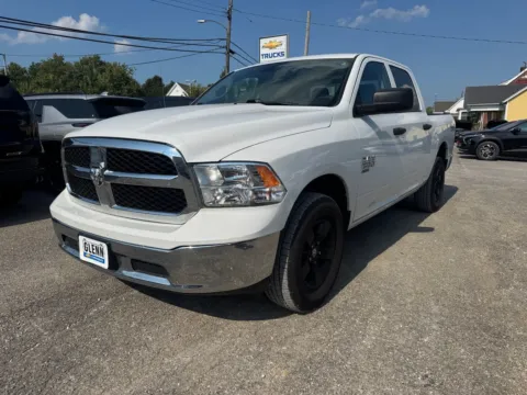 Photos of 2022 Ram 1500 Classic SLT for sale in Eminence, KY at Glenn Chevrolet