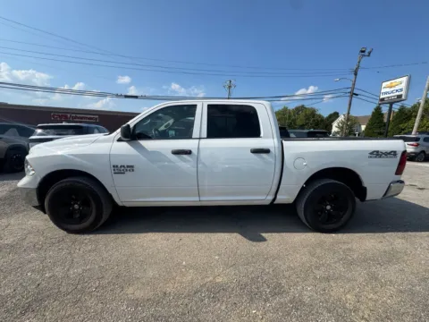Another view of 2022 Ram 1500 Classic SLT for sale in Eminence, KY at Glenn Chevrolet