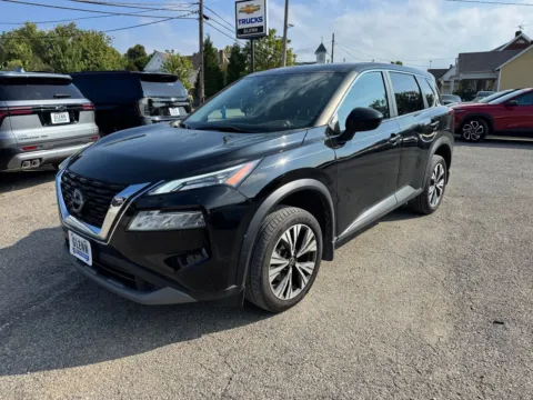 Photos of 2023 Nissan Rogue SV for sale in Eminence, KY at Glenn Chevrolet