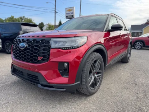 Photos of 2025 Ford Explorer ST for sale in Eminence, KY at Glenn Chevrolet