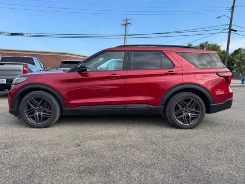 Another view of 2025 Ford Explorer ST for sale in Eminence, KY at Glenn Chevrolet