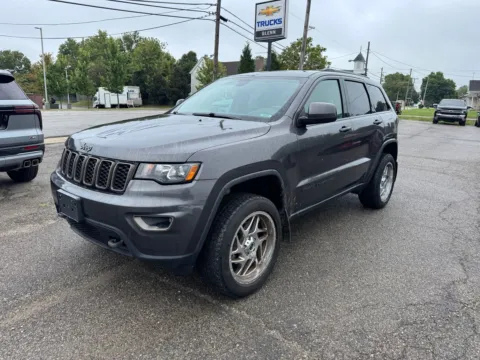 Photos of 2017 Jeep Grand Cherokee Laredo for sale in Eminence, KY at Glenn Chevrolet