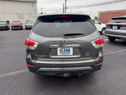 More photos of 2015 Nissan Pathfinder SV at Glenn Chevrolet, KY