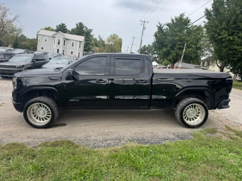 Another view of 2022 GMC Sierra 1500 Limited AT4 for sale in Eminence, KY at Glenn Chevrolet