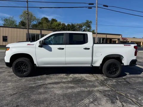 Another view of 2026 Chevrolet Silverado 1500 Custom Trail Boss for sale in Eminence, KY at Glenn Chevrolet