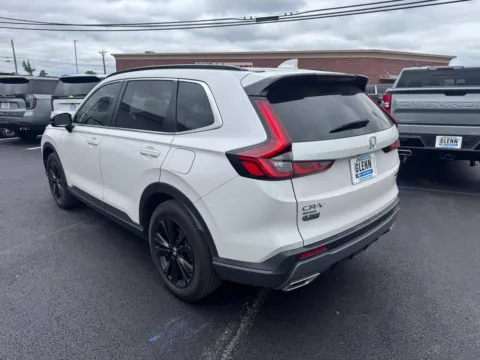 More photos of 2025 Honda CR-V Hybrid Sport Touring at Glenn Chevrolet, KY