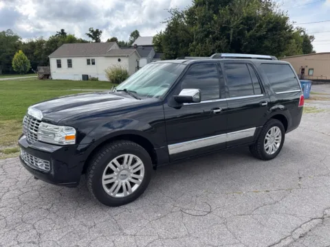 Photos of 2014 Lincoln Navigator for sale in Eminence, KY at Glenn Chevrolet