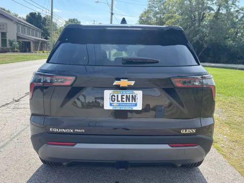 More photos of 2027 Chevrolet Equinox LT at Glenn Chevrolet, KY