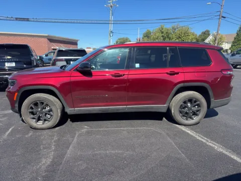 Another view of 2025 Jeep Grand Cherokee L Altitude X for sale in Eminence, KY at Glenn Chevrolet