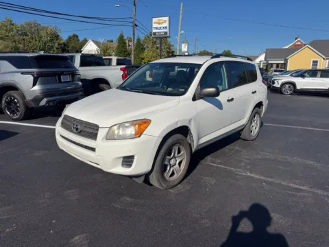Photos of 2011 Toyota RAV4 for sale in Eminence, KY at Glenn Chevrolet