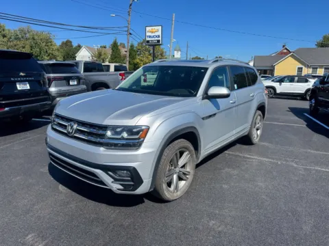 Photos of 2019 Volkswagen Atlas 3.6L V6 SE for sale in Eminence, KY at Glenn Chevrolet