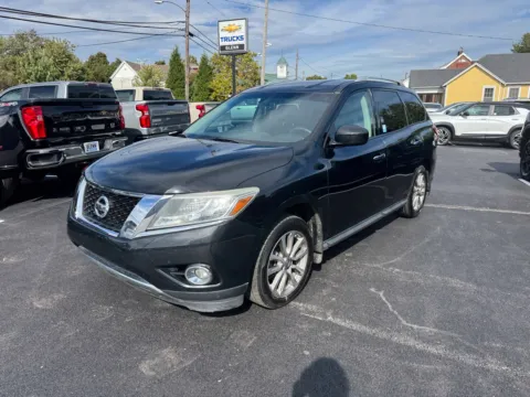 Photos of 2016 Nissan Pathfinder SV for sale in Eminence, KY at Glenn Chevrolet