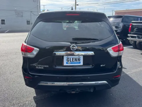 More photos of 2016 Nissan Pathfinder SV at Glenn Chevrolet, KY