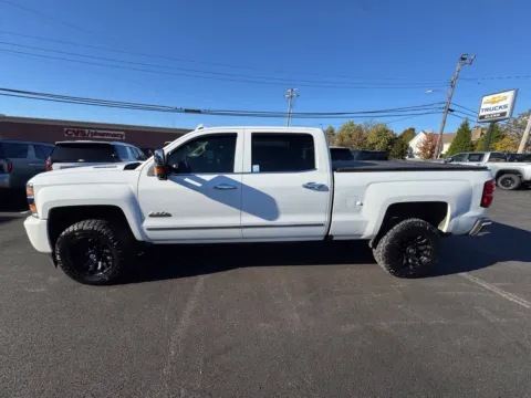 Another view of 2016 Chevrolet Silverado 3500 HD High Country for sale in Eminence, KY at Glenn Chevrolet