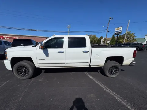 Another view of 2016 Chevrolet Silverado 3500 HD High Country for sale in Eminence, KY at Glenn Chevrolet