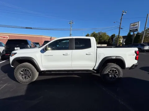 Another view of 2026 Chevrolet Colorado ZR2 for sale in Eminence, KY at Glenn Chevrolet