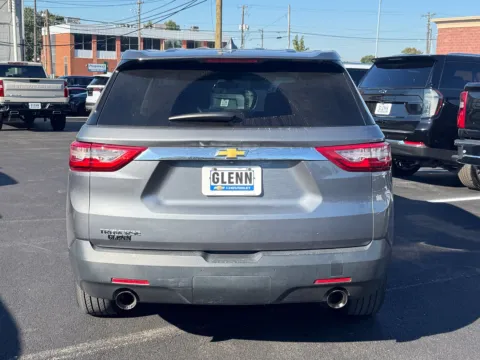 More photos of 2019 Chevrolet Traverse LS at Glenn Chevrolet, KY