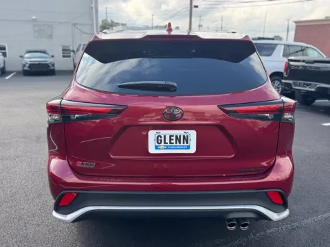 More photos of 2024 Toyota Highlander XSE at Glenn Chevrolet, KY