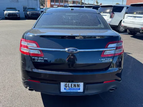 More photos of 2017 Ford Taurus Limited at Glenn Chevrolet, KY