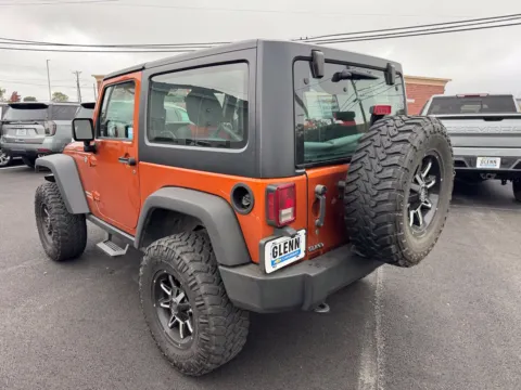 More photos of 2011 Jeep Wrangler Rubicon at Glenn Chevrolet, KY
