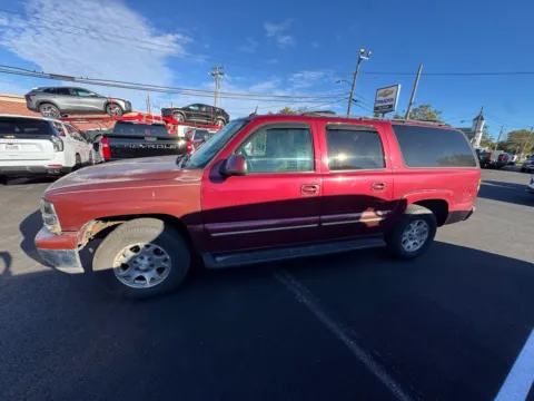 Another view of 2004 Chevrolet Suburban 1500 LT for sale in Eminence, KY at Glenn Chevrolet