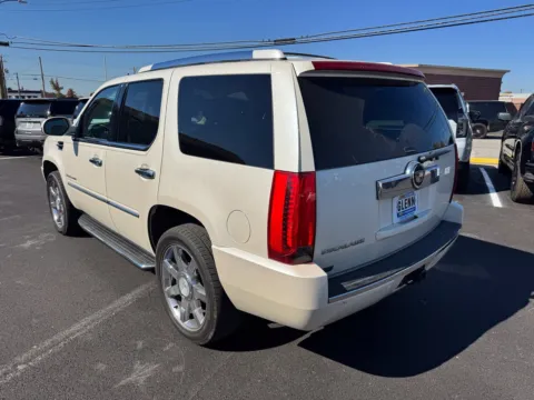 More photos of 2007 Cadillac Escalade at Glenn Chevrolet, KY