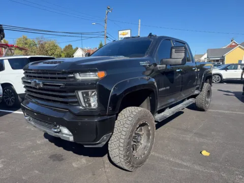 Photos of 2020 Chevrolet Silverado 2500 HD High Country for sale in Eminence, KY at Glenn Chevrolet