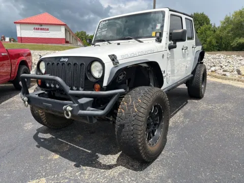 White 2009 Jeep Wrangler Unlimited X for sale in West Plains, MO