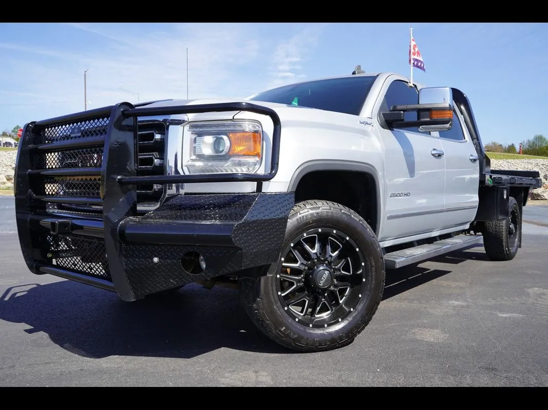 Silver 2019 GMC Sierra 2500 HD SLT for sale in West Plains, MO