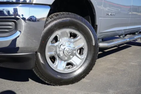 More photos of 2019 Ram 2500 Big Horn Crew Cab 4x4 6'4" Box at West Plains Auto World, MO