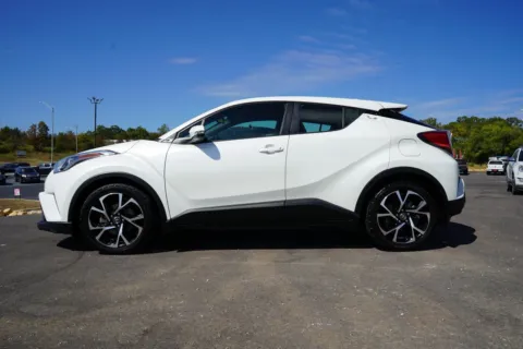 More photos of 2019 Toyota C-HR XLE at West Plains Auto World, MO