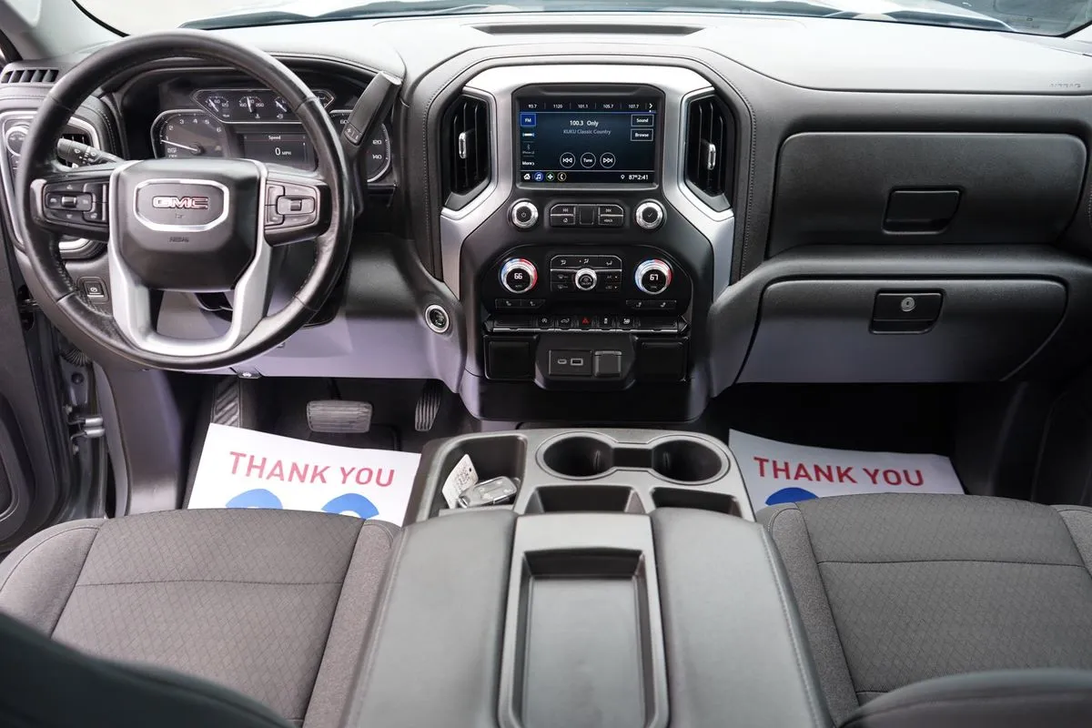 GMC Sierra photo 16
