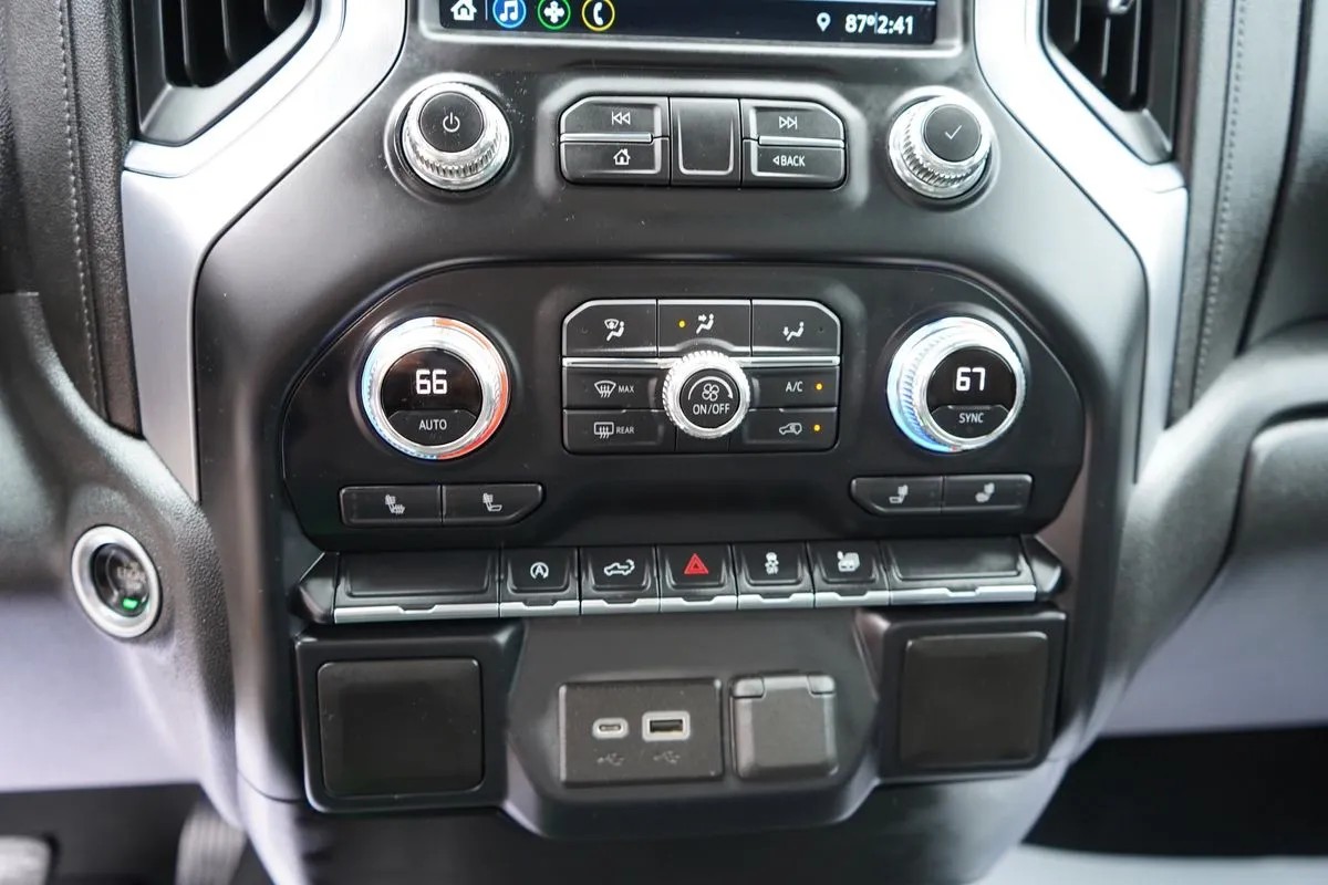 GMC Sierra photo 28