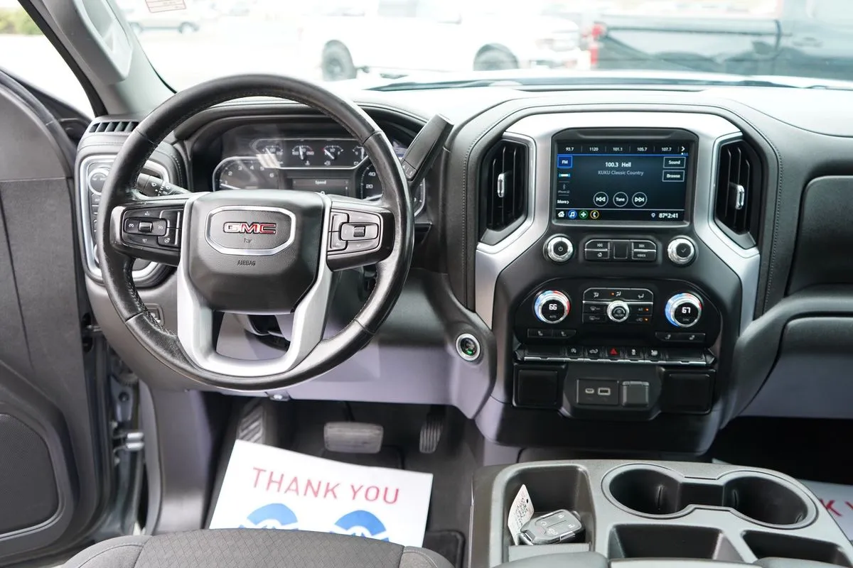 GMC Sierra photo 17