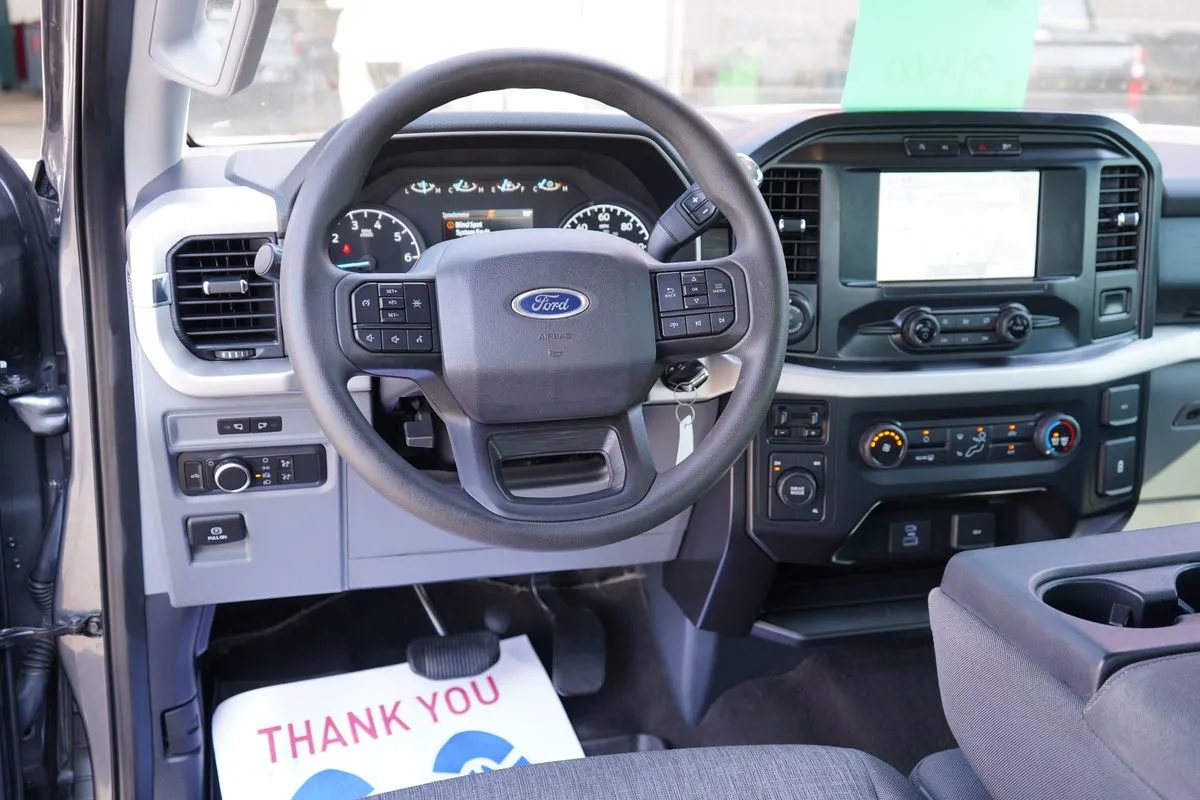 Ford F-150 photo 18
