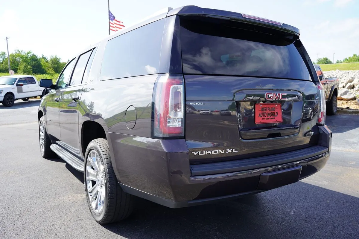 GMC Yukon XL photo 9
