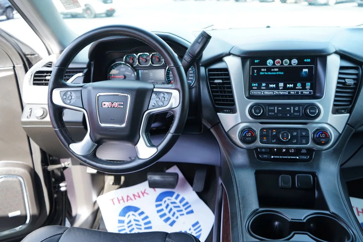 GMC Yukon XL photo 18