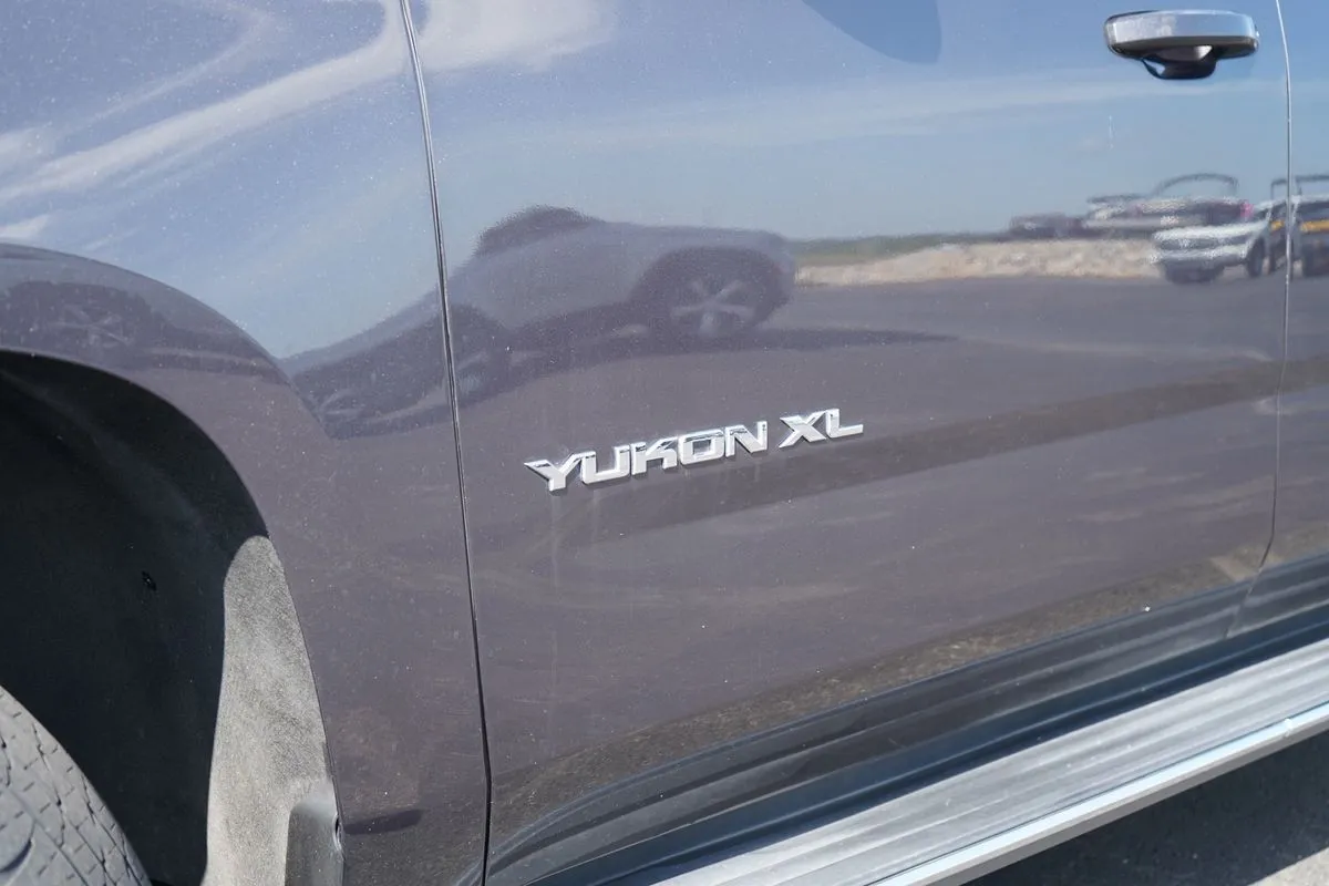 GMC Yukon XL photo 5