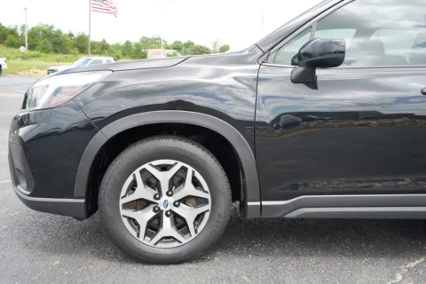 More photos of 2019 Subaru Forester Premium at West Plains Auto World, MO