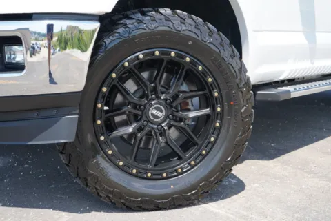 More photos of 2019 Ford F-150 LARIAT at West Plains Auto World, MO