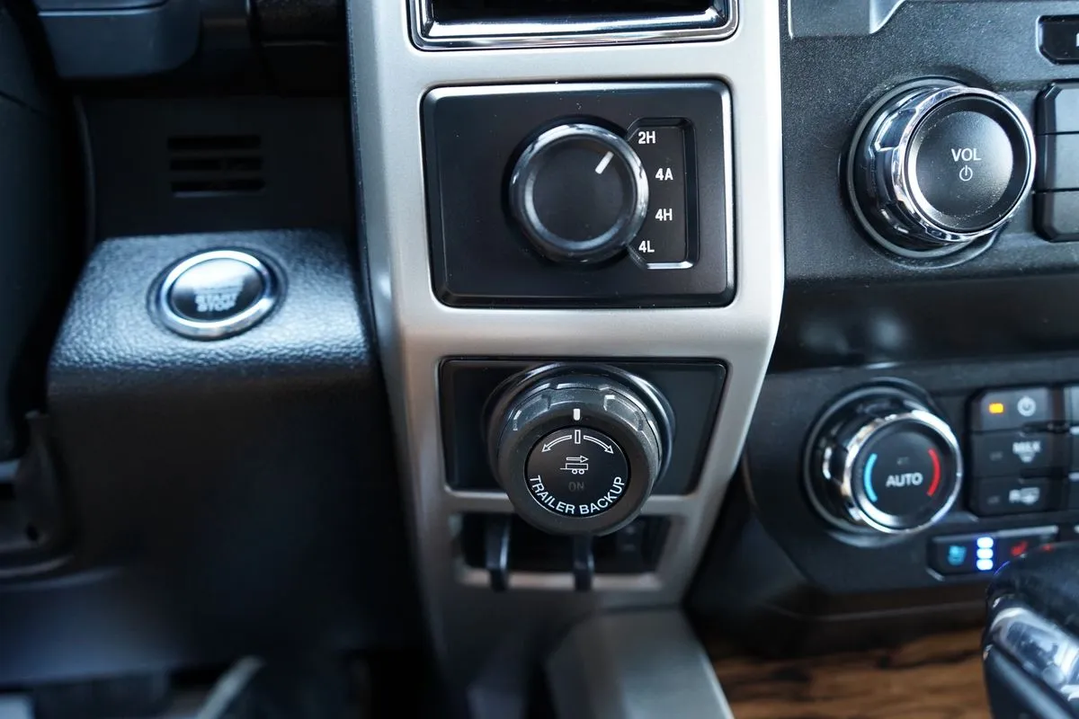 Ford F-150 photo 30