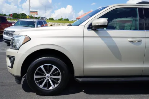 More photos of 2018 Ford Expedition XLT at West Plains Auto World, MO