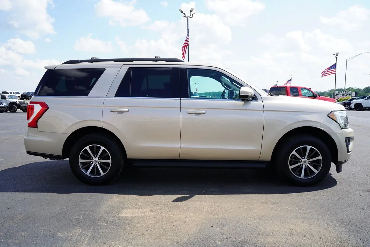 Ford Expedition photo 12