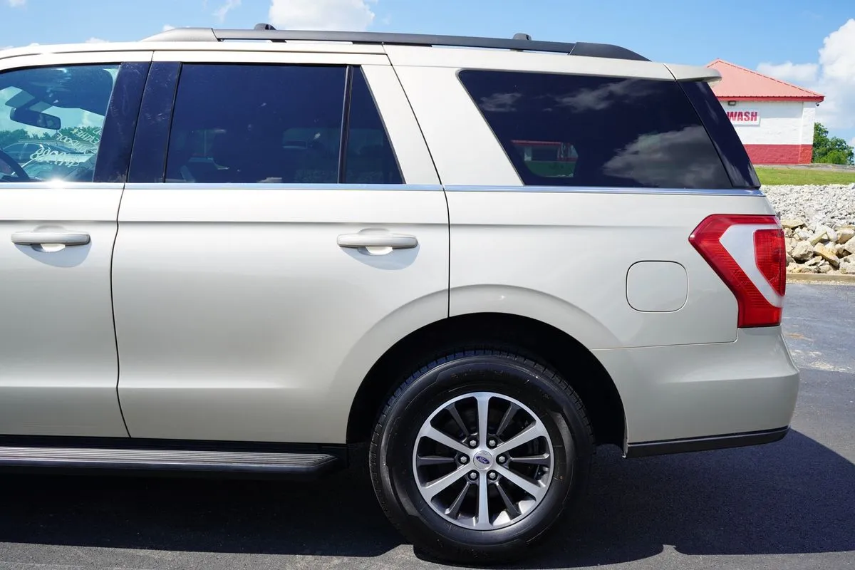 Ford Expedition photo 7