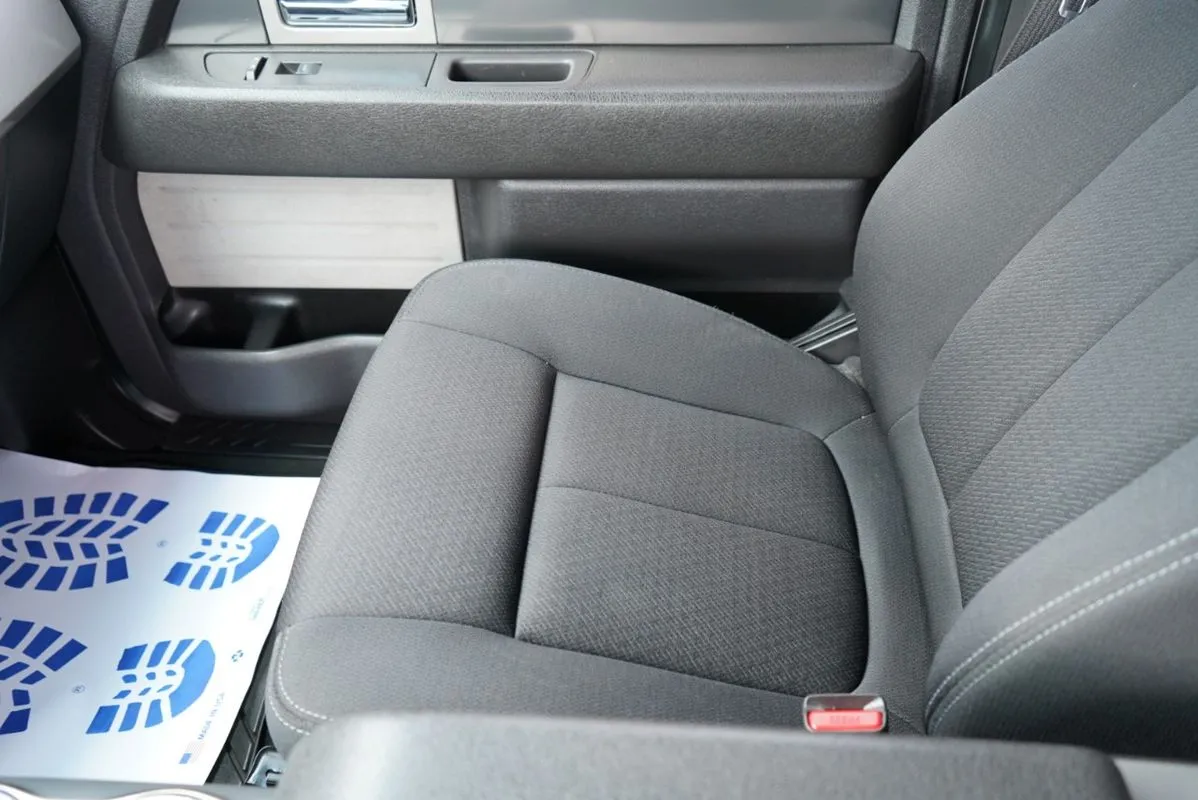 Ford F-150 photo 17