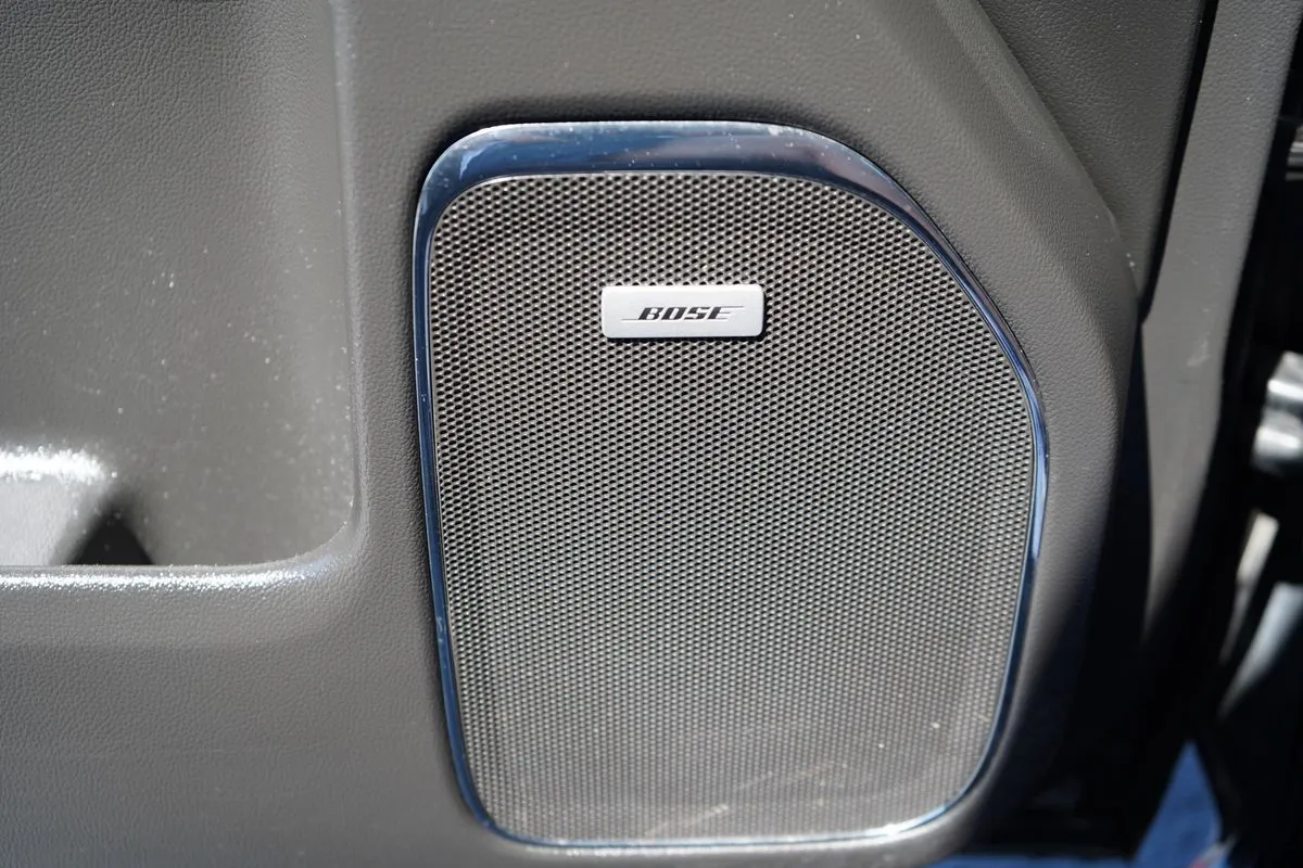 Chevrolet Silverado photo 37