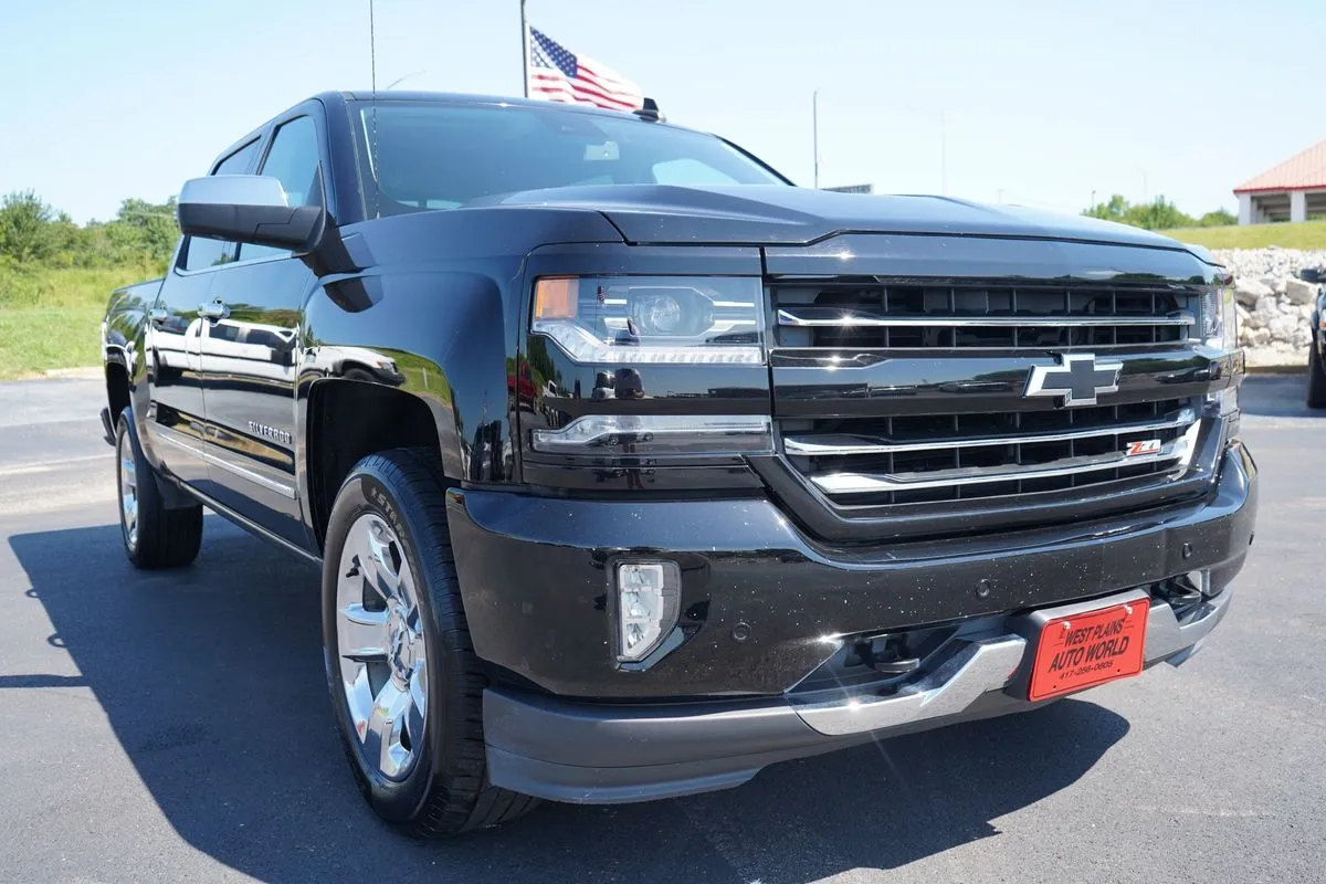 Chevrolet Silverado photo 14