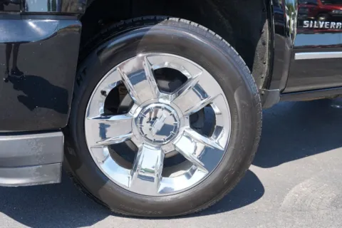 More photos of 2018 Chevrolet Silverado 1500 2LZ at West Plains Auto World, MO
