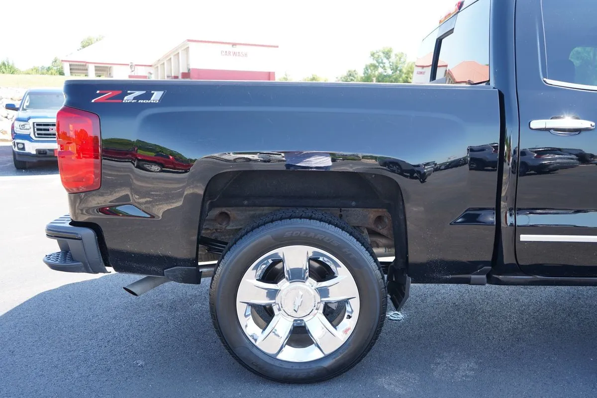 Chevrolet Silverado photo 11
